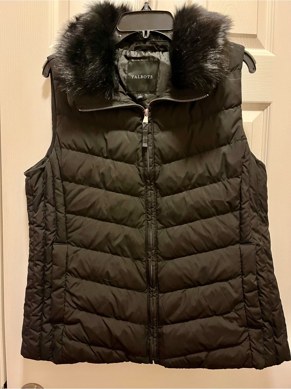 Talbots Black Quilted Puffer Vest Faux Fur Collar Size L